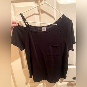 Kaileigh strappy shoulder top- large